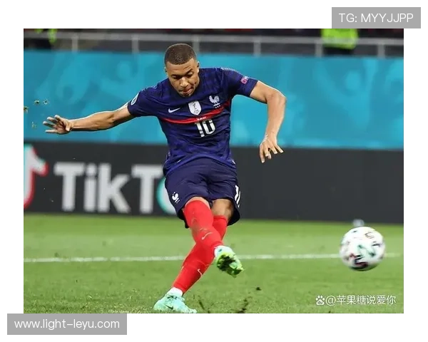 姆巴佩生涯进化：从速度型边锋到全能进攻核心