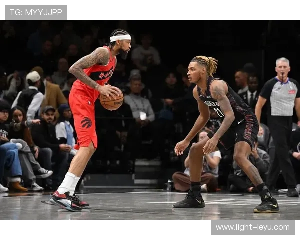 英格拉姆无球效率提升，关键战拉开空间主导进攻