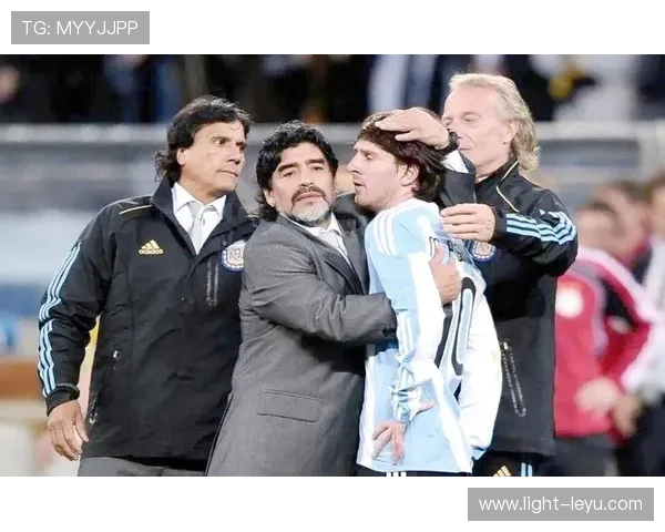 梅西与马拉多纳：历史地位与技术传承的结构性差异分析