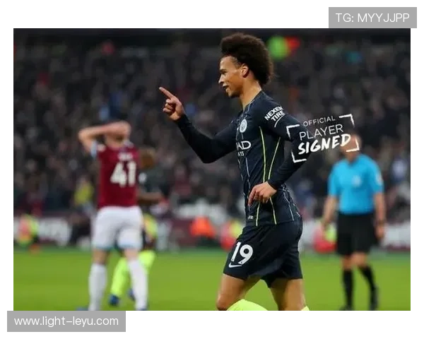 斯特林与萨内在快攻节奏下转移空间使用差异